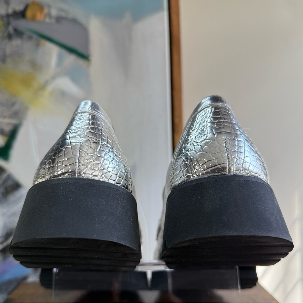 Silver Crocodile Pattern Loafers - Picture 6 of 6